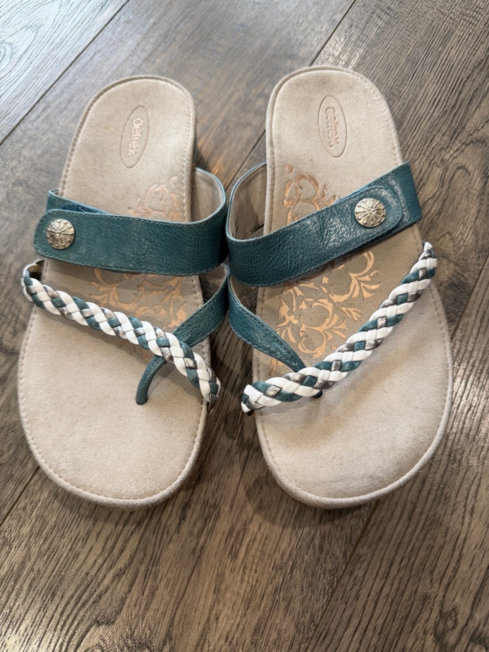 Aetrex Teal Braided Thong Sandals - Teal and White Sz 7